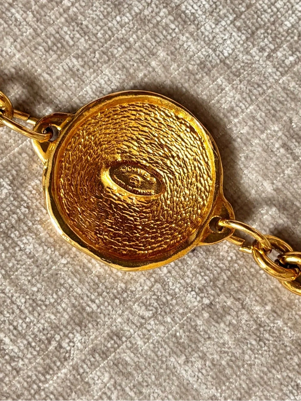 Authentic CHANEL medallion charm gold plated Rue Cambon 31 medallion belt 80cm